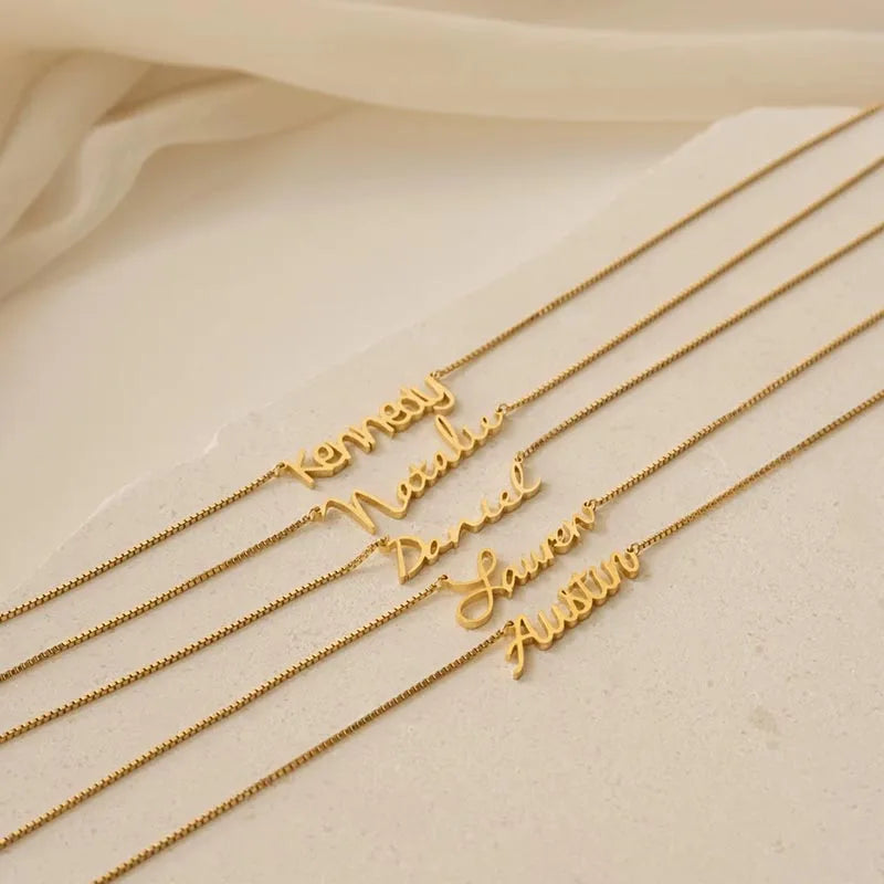 MiMOTTA™ - CLASSIC NECKLACE WITH YOUR NAME "ETERNITY"
