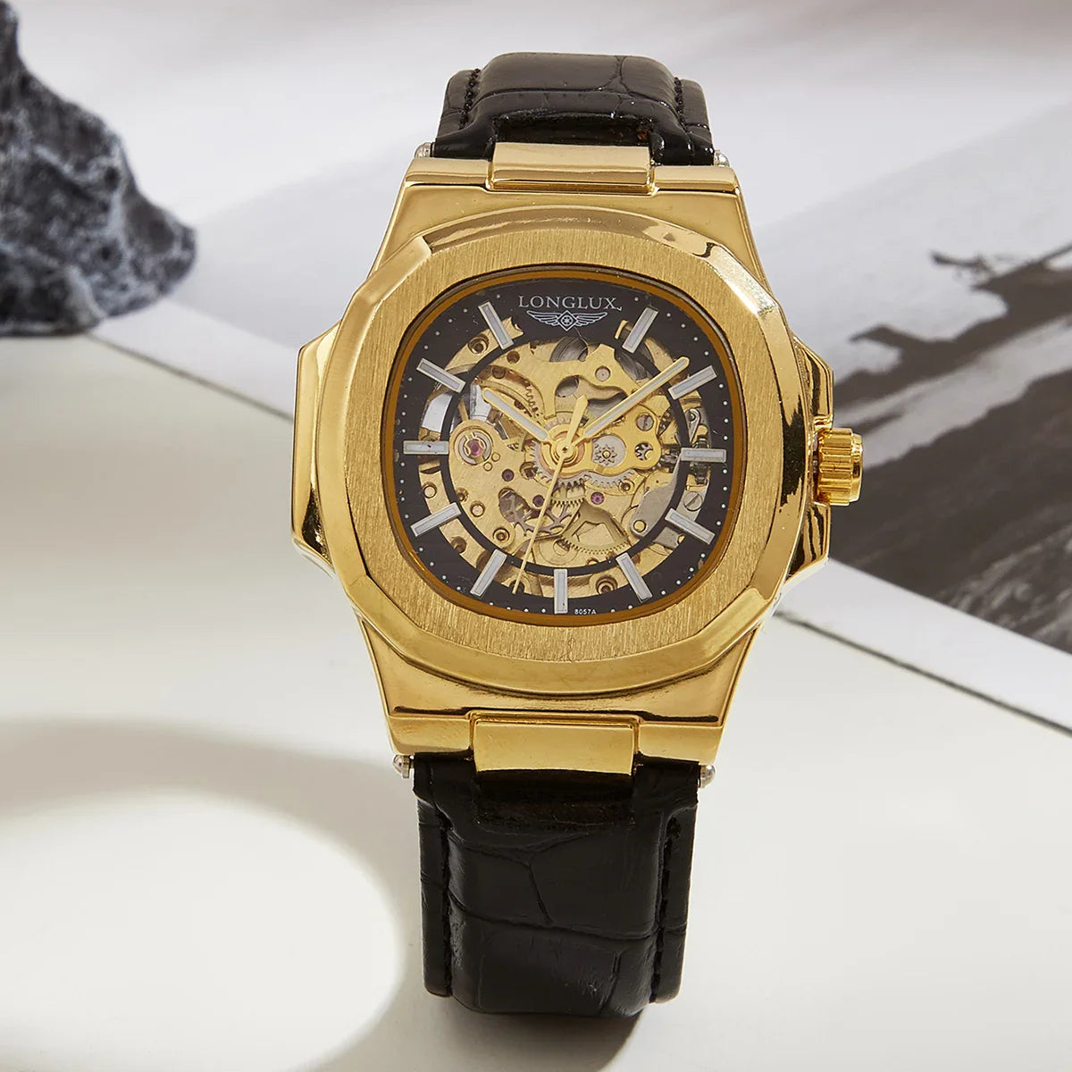 First-Class Men's Watch Throne