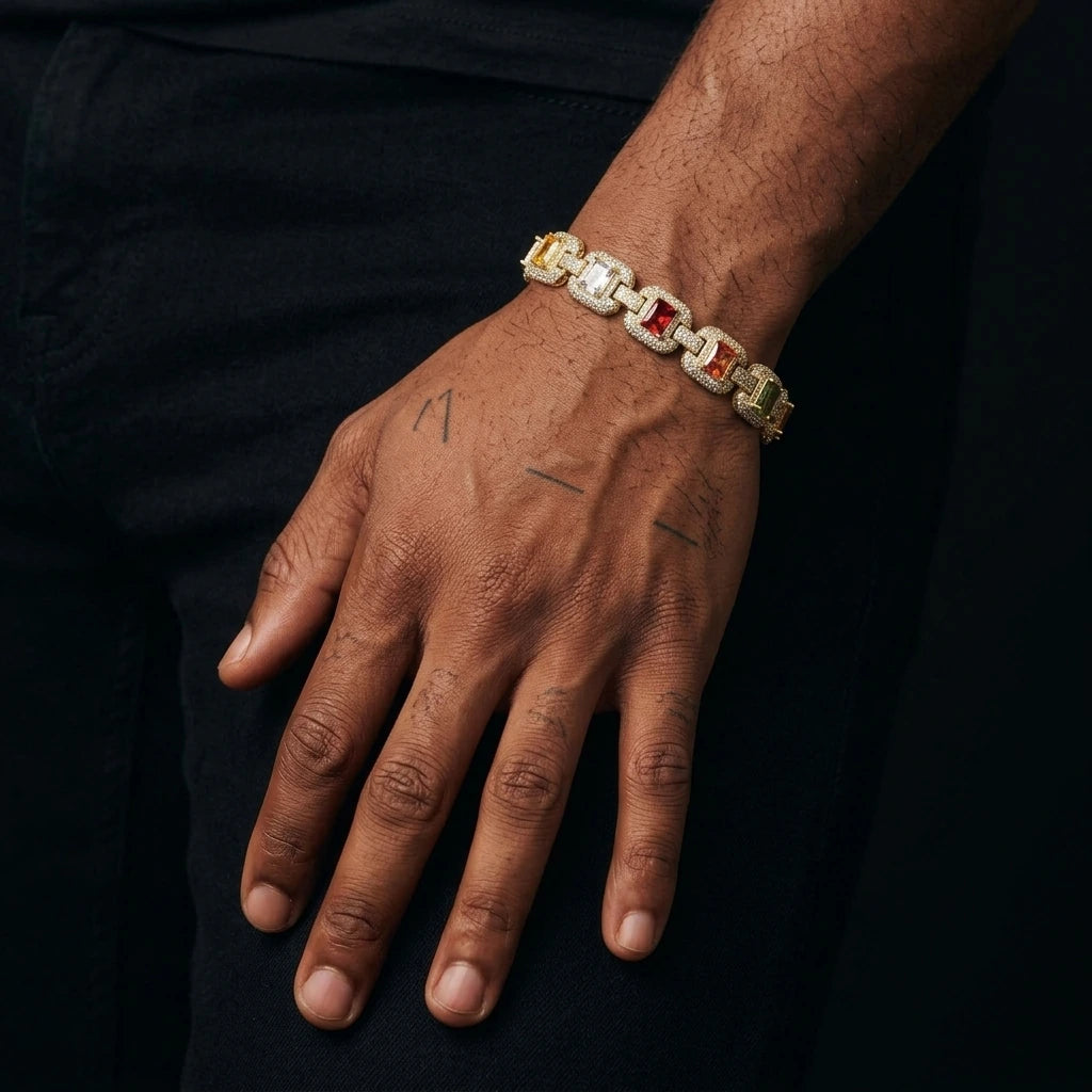 MIMOTTA EMPIRE Cuban bracelet worn on the wrist, top view