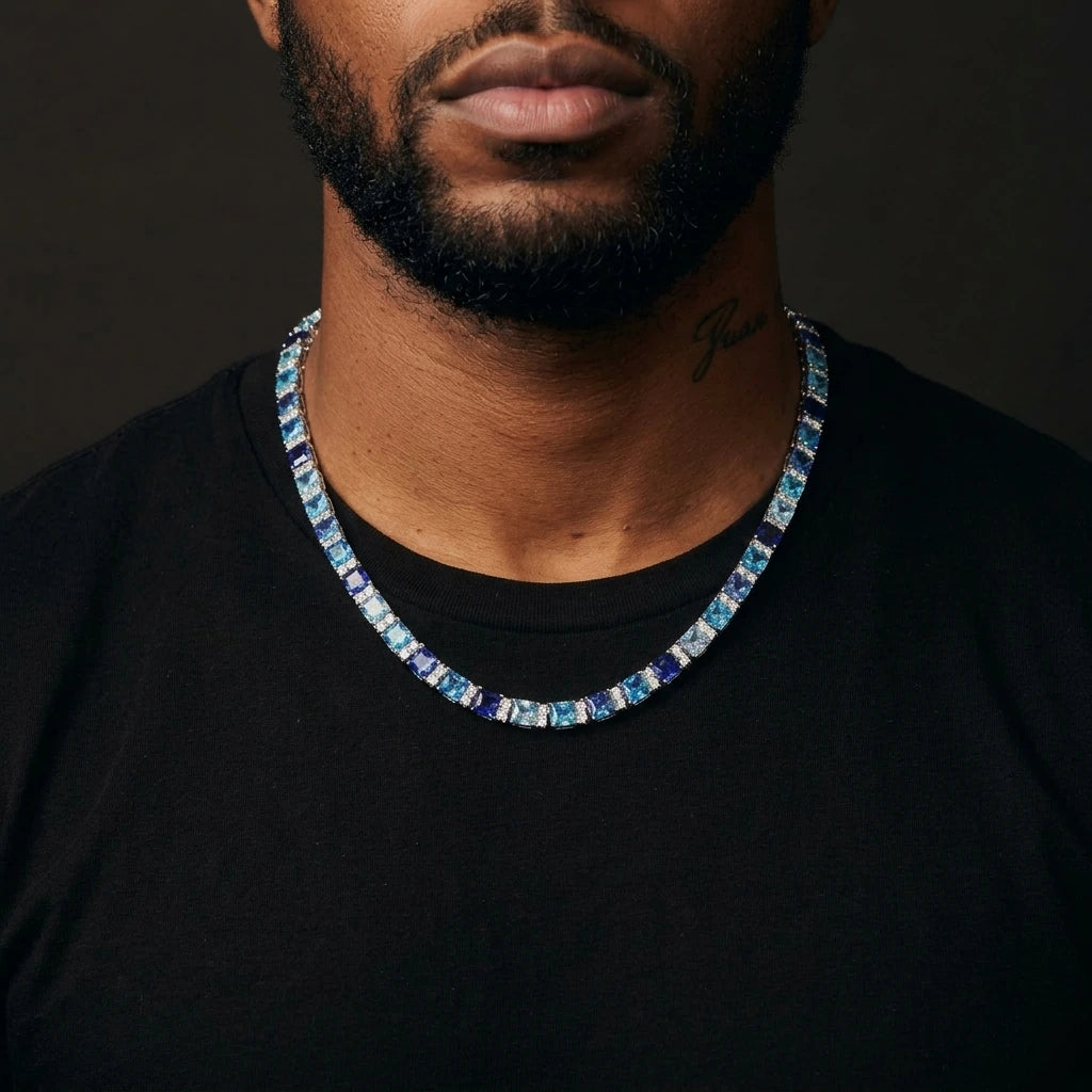 MIMOTTA ZENITH necklace in silver tone worn on the neck